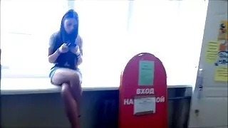 Tại nhà phim sex han quoc lang mang một cô gái, người đang làm tình với một người yêu trên chiếc ghế