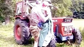 Tóc đỏ Devaha với cơ thể gầy thủ dâm trên bàn trong phòng tắm gái hàn quốc vú bự